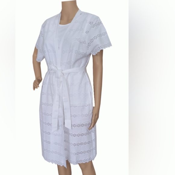 Pique and eyelet robe